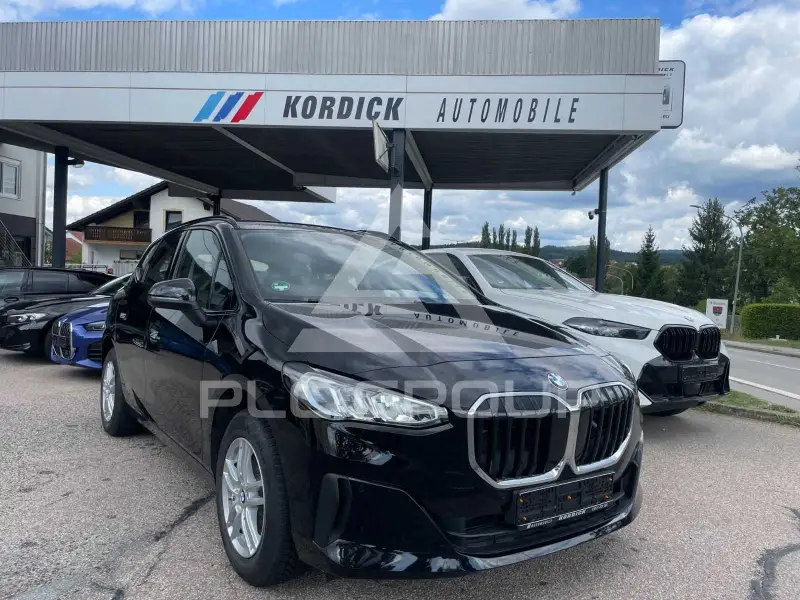 2025 BMW 216