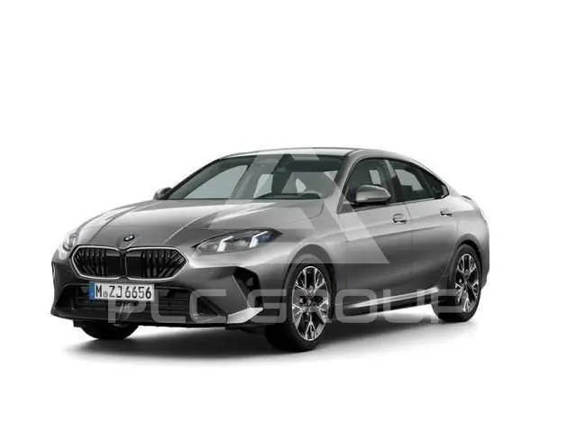 2025 BMW 220