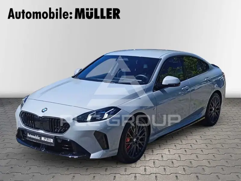 2025 BMW 220