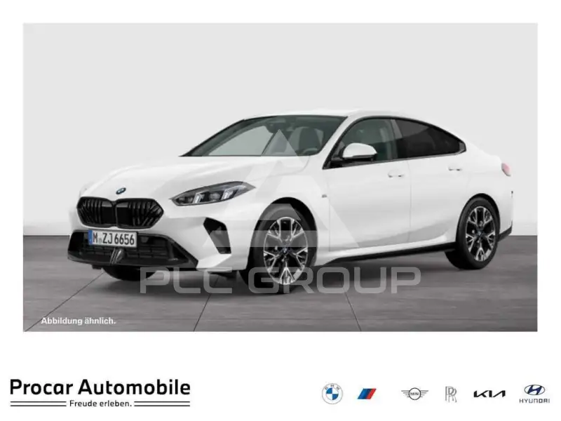 2025 BMW 220