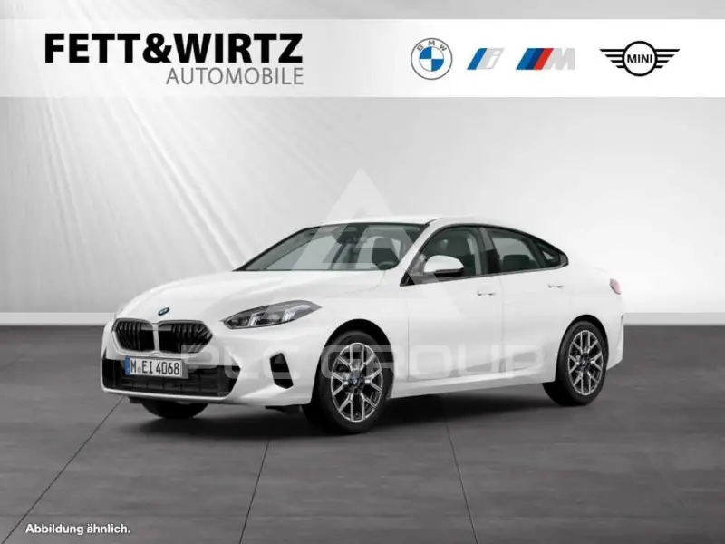 2025 BMW 220