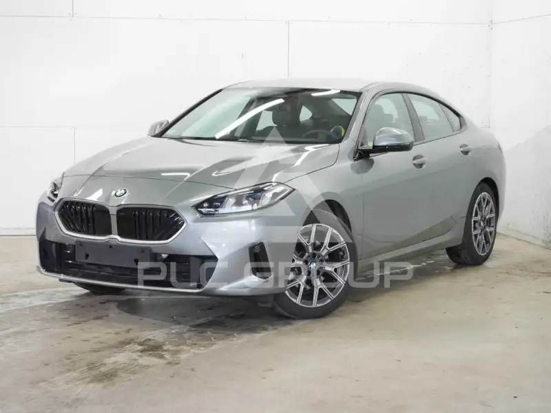 2025 BMW 220
