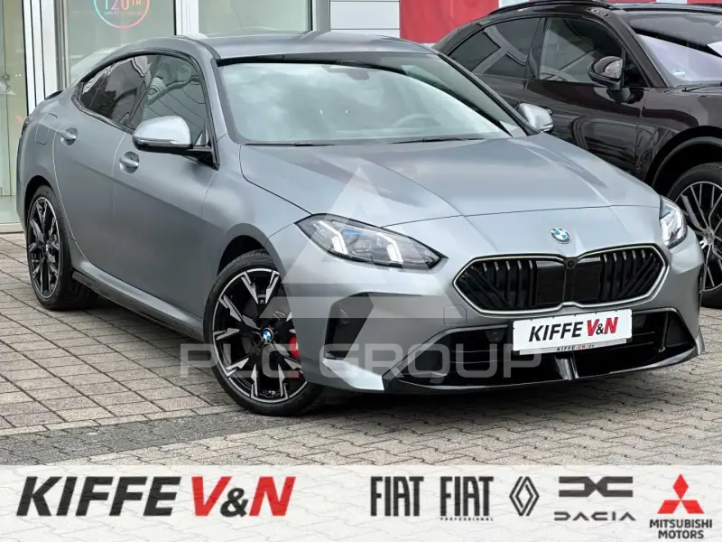 2025 BMW 220