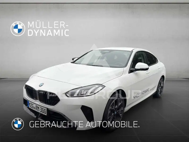 2025 BMW 220