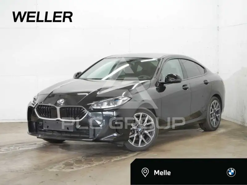 2025 BMW 220
