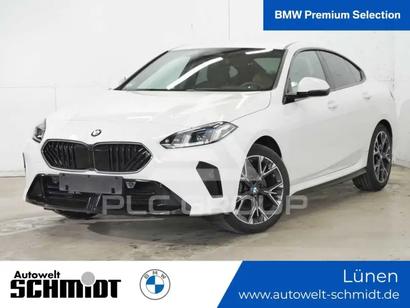 2025 BMW 220