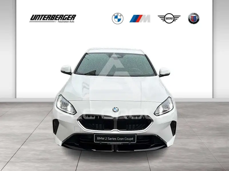 2025 BMW 220