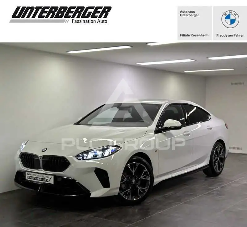 2025 BMW 220