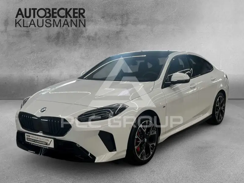 2025 BMW 220