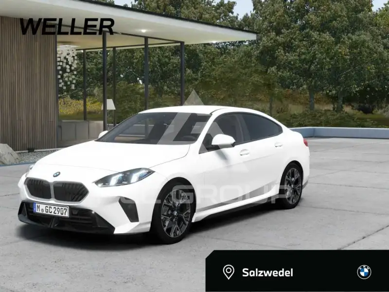 2025 BMW 220