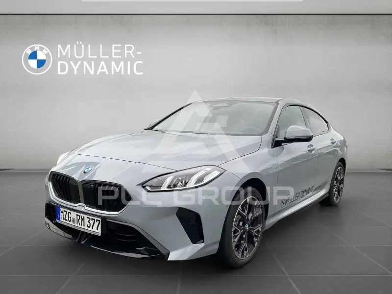 2025 BMW 220