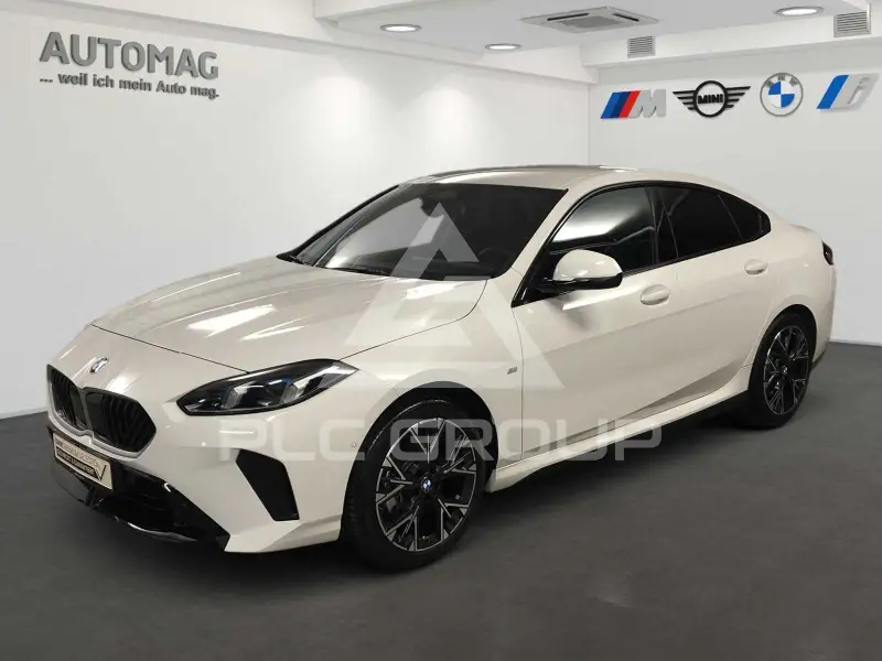 2025 BMW 220