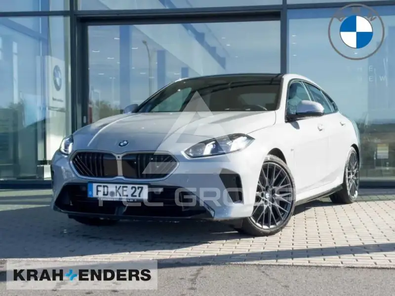 2025 BMW 220