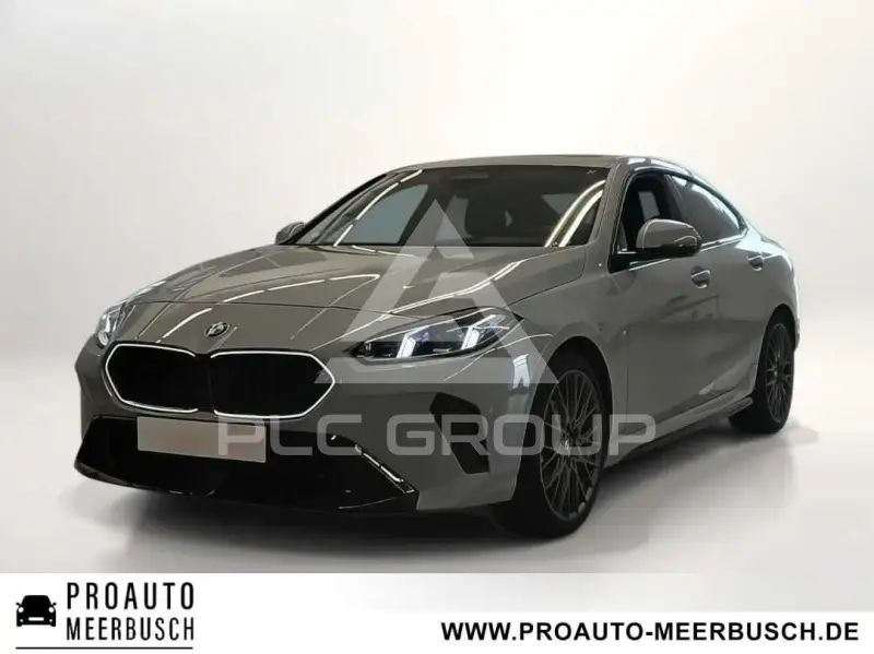 2025 BMW 220