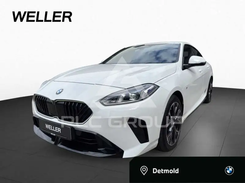 2025 BMW 220