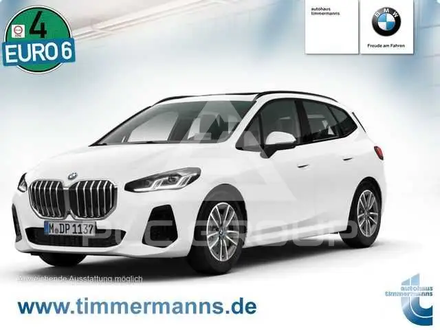 2025 BMW 223