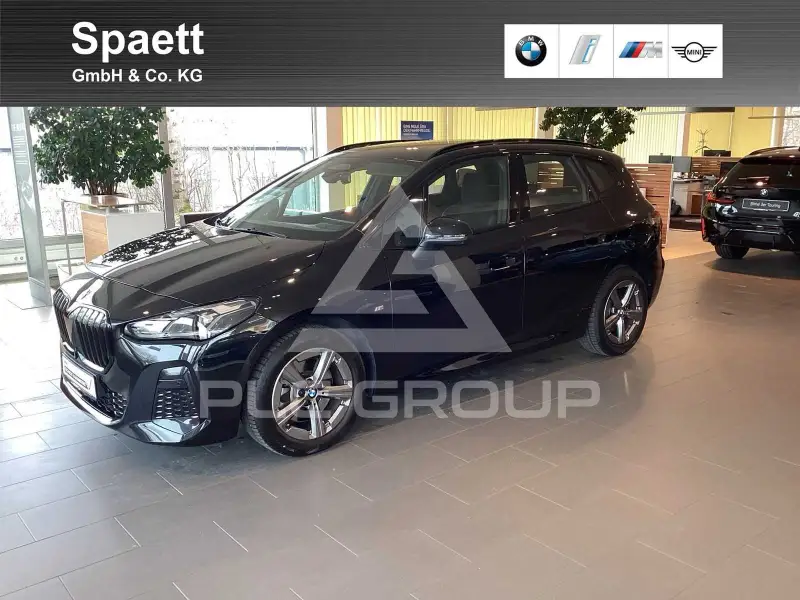 2025 BMW 223