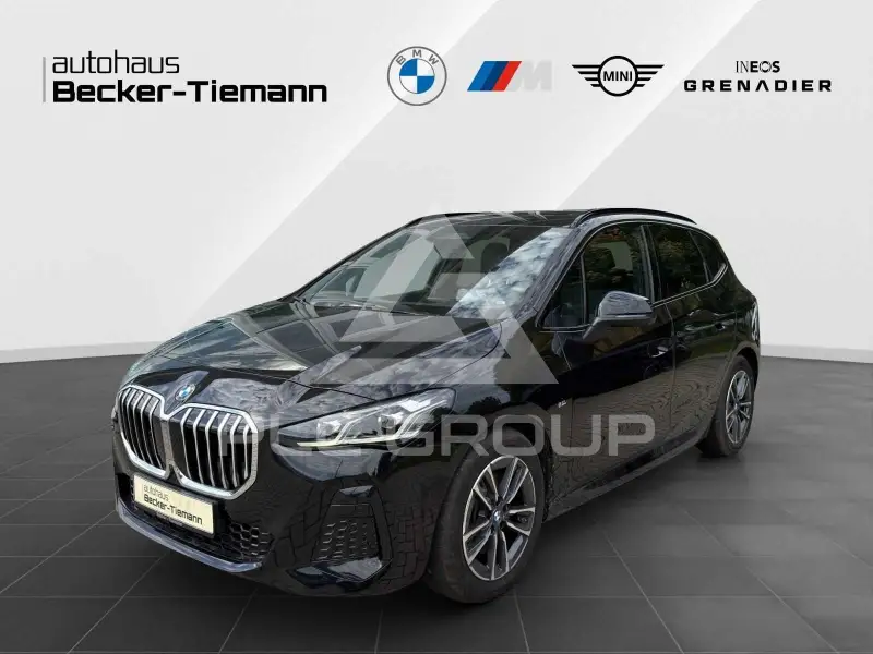 2025 BMW 223