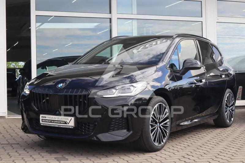 2025 BMW 223