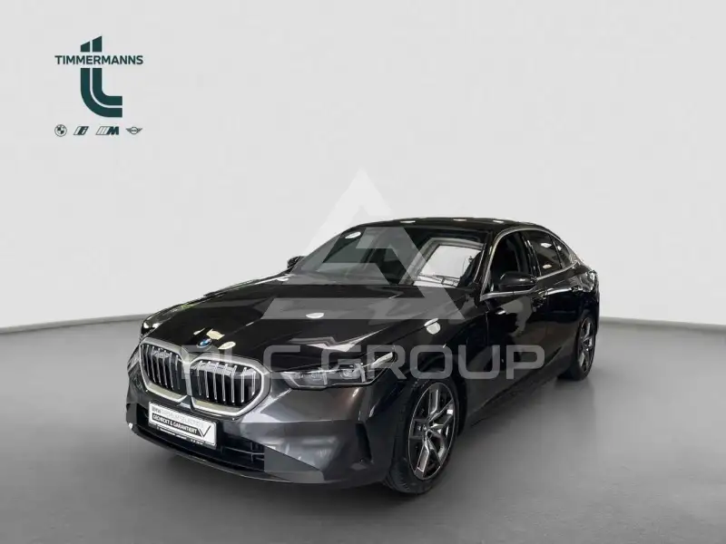 2025 BMW 530