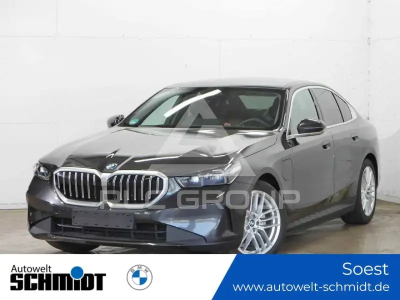 2025 BMW 530