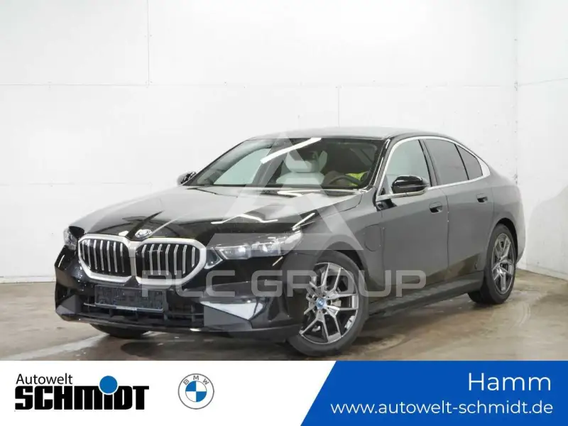 2025 BMW 530