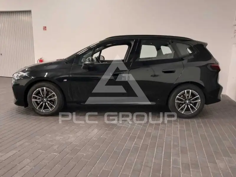 2025 BMW 218