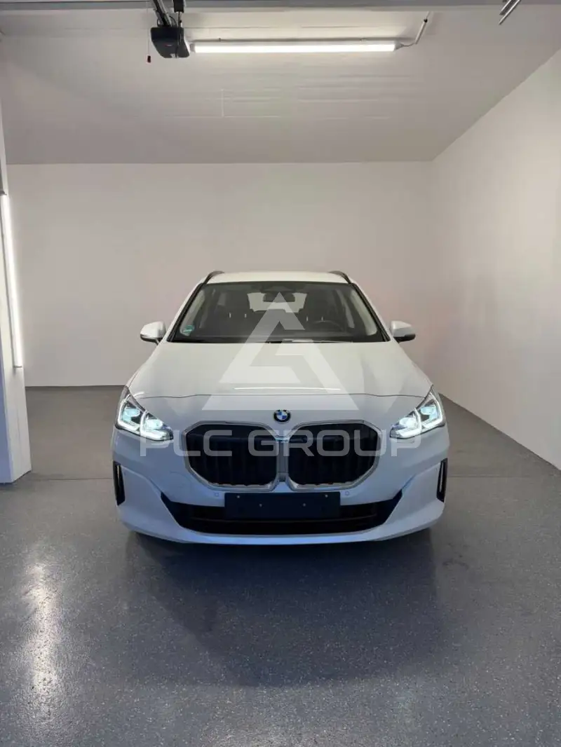 2025 BMW 218