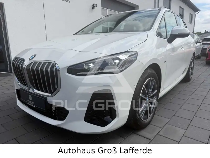 2025 BMW 218