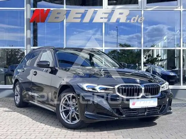 2025 BMW 320