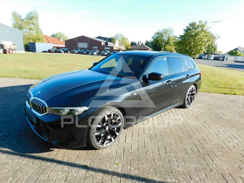 2025 BMW 320