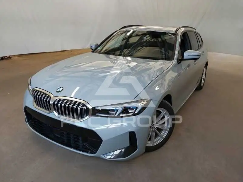 2025 BMW 320