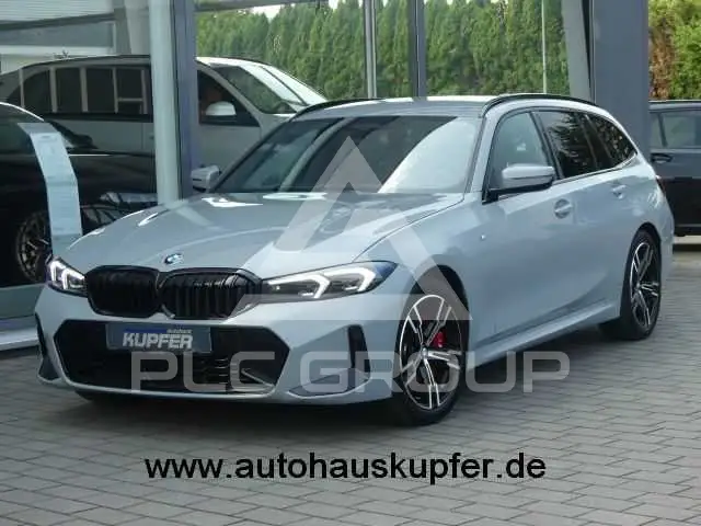 2025 BMW 320