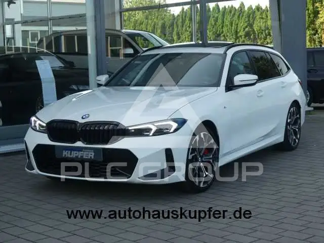 2025 BMW 320