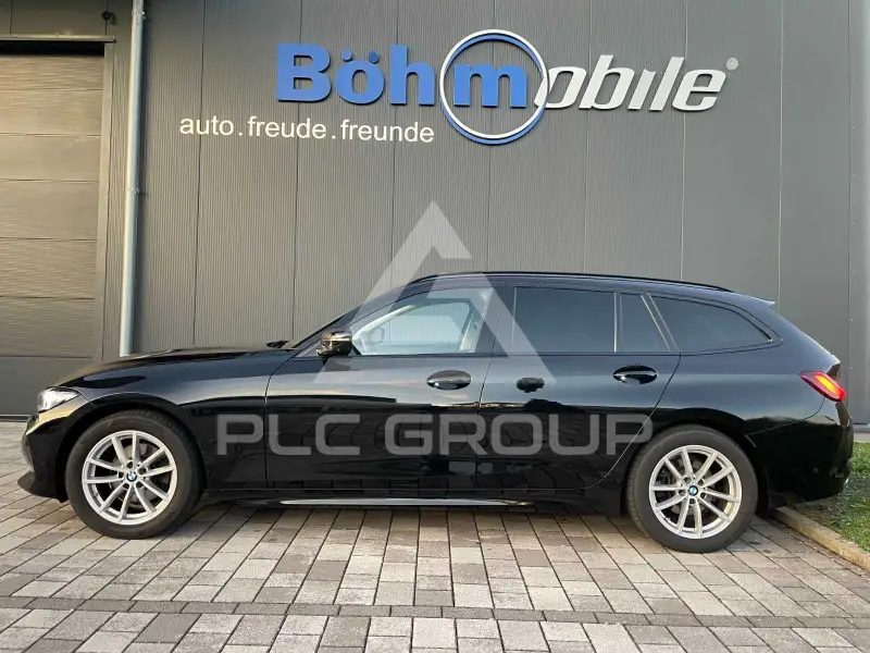 2025 BMW 320