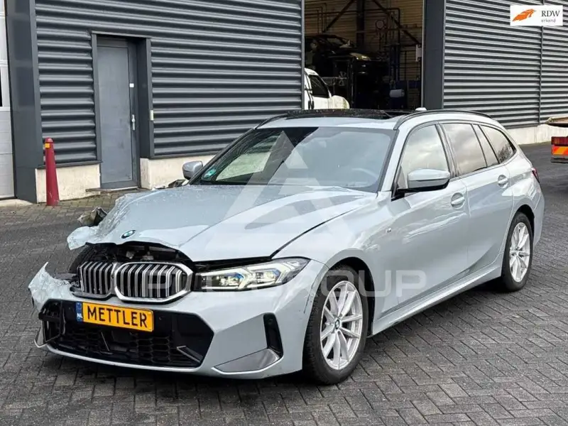 2025 BMW 320