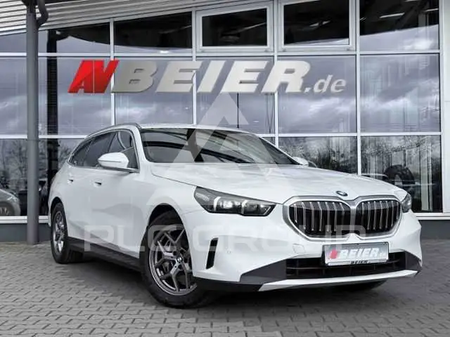 2025 BMW 540