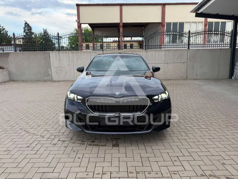 2025 BMW 540