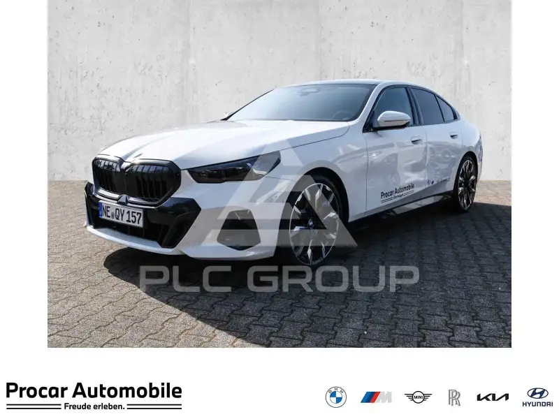 2025 BMW 540