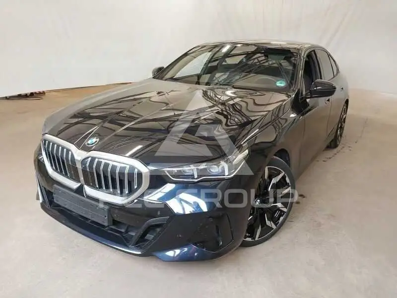 2025 BMW 540