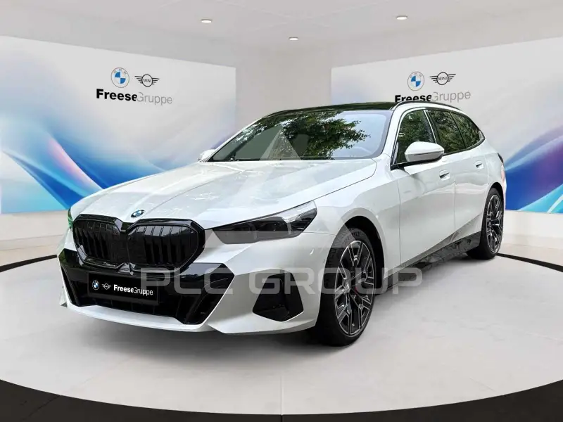 2025 BMW 540