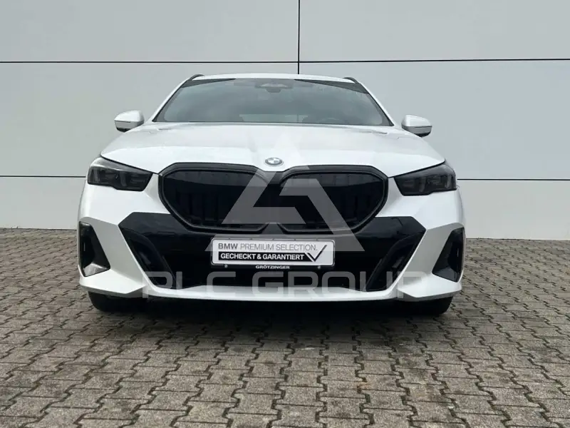 2025 BMW 540