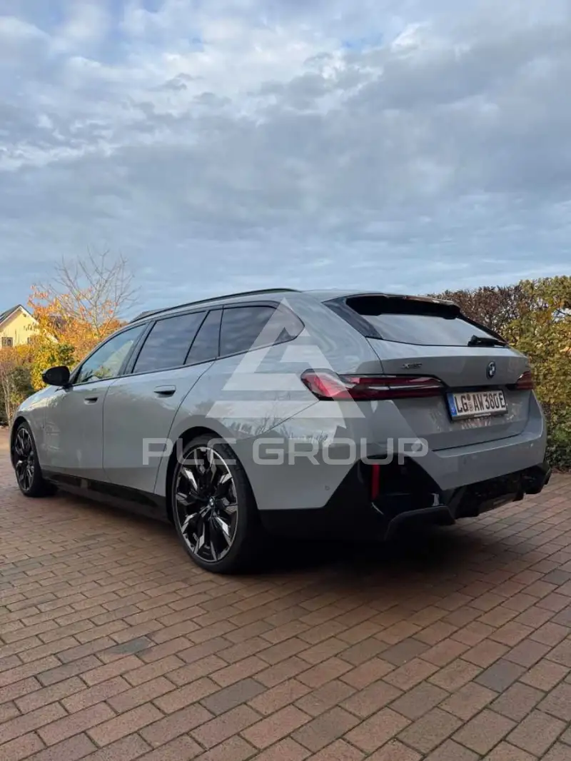 2025 BMW 550