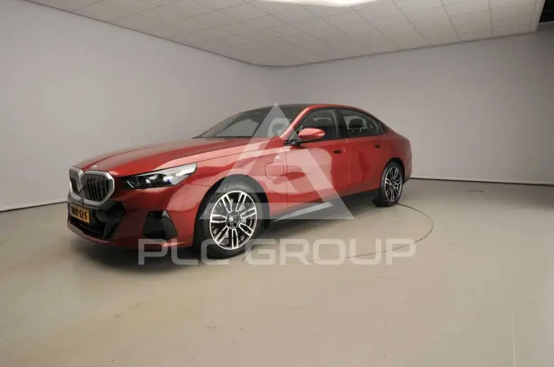 2025 BMW 550