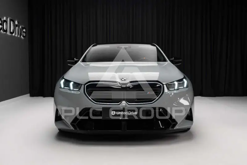 2025 BMW M5
