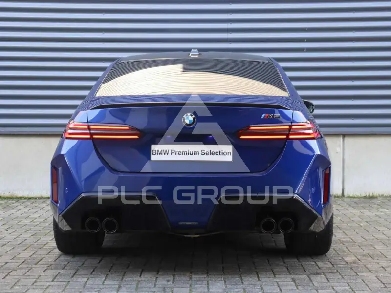 2025 BMW M5