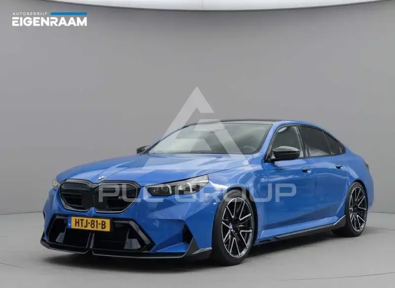2025 BMW M5