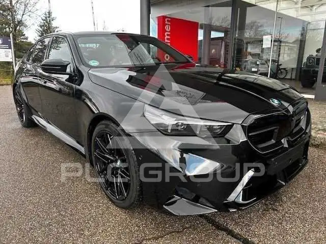 2025 BMW M5