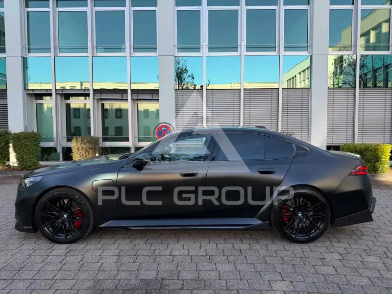 2025 BMW M5