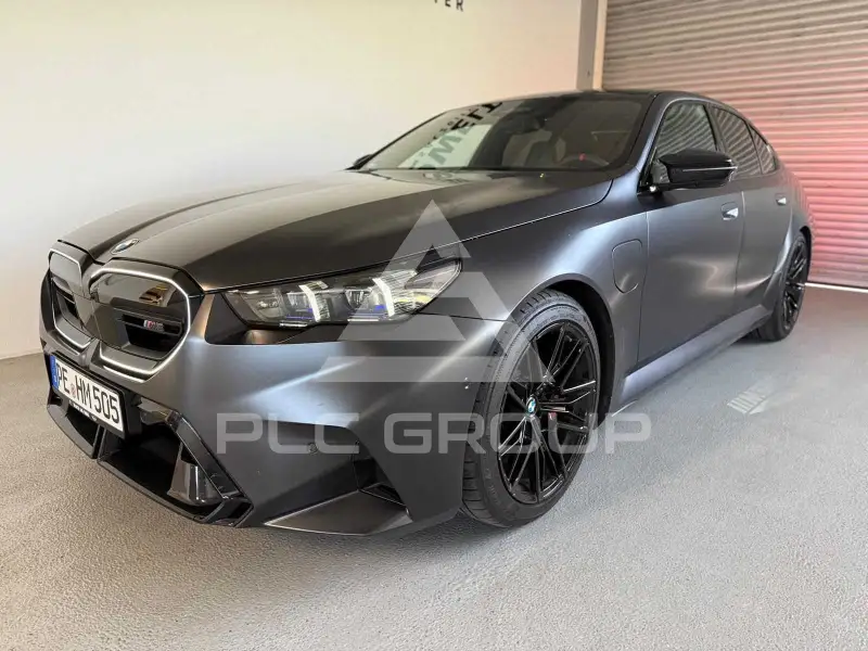 2025 BMW M5